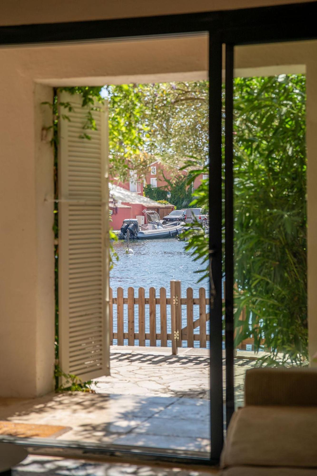 Appartement Amour Terrasse Sur L'Eau Grimaud Exteriér fotografie